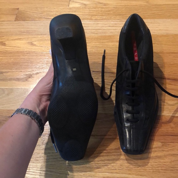 Prada shoes - Picture 3 of 3